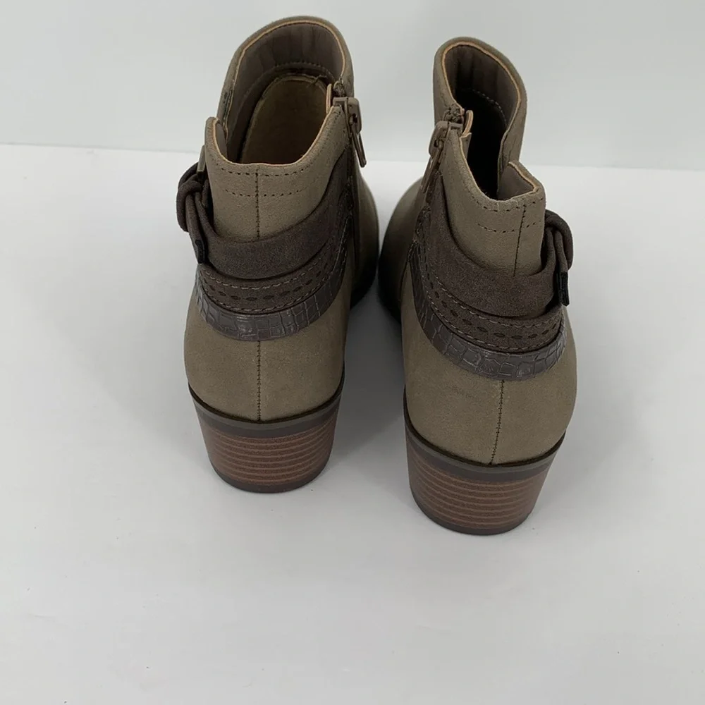 Market & Spruce Odeya ankle boot olive army green notch strap buckle new 6.5